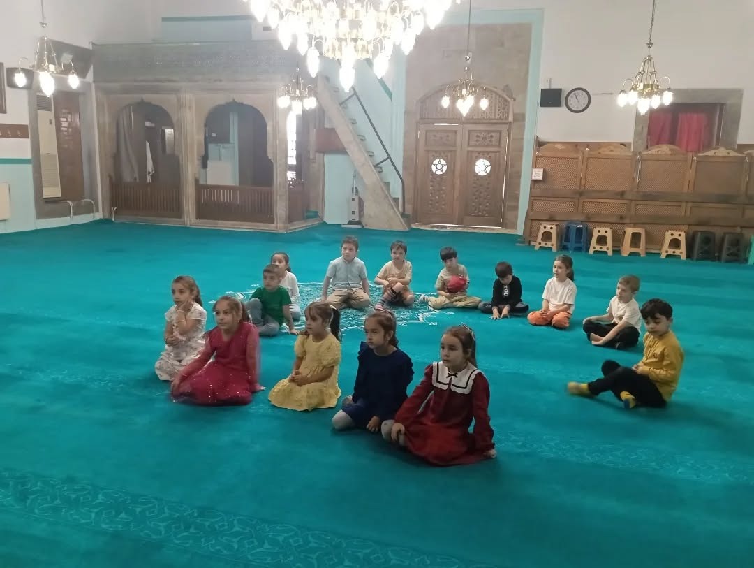 Çocuklara Cami Sevgisi Kazandırmanın Yolları Çocuklara Cami Sevgisi Kazandırmanın Yolları