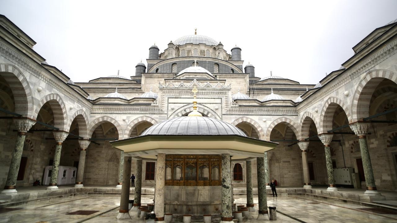 Selatin Cami Nedir? Selahattin Cami ile Aynı mı? Selatin Cami Nedir? Selahattin Cami ile Aynı mı?