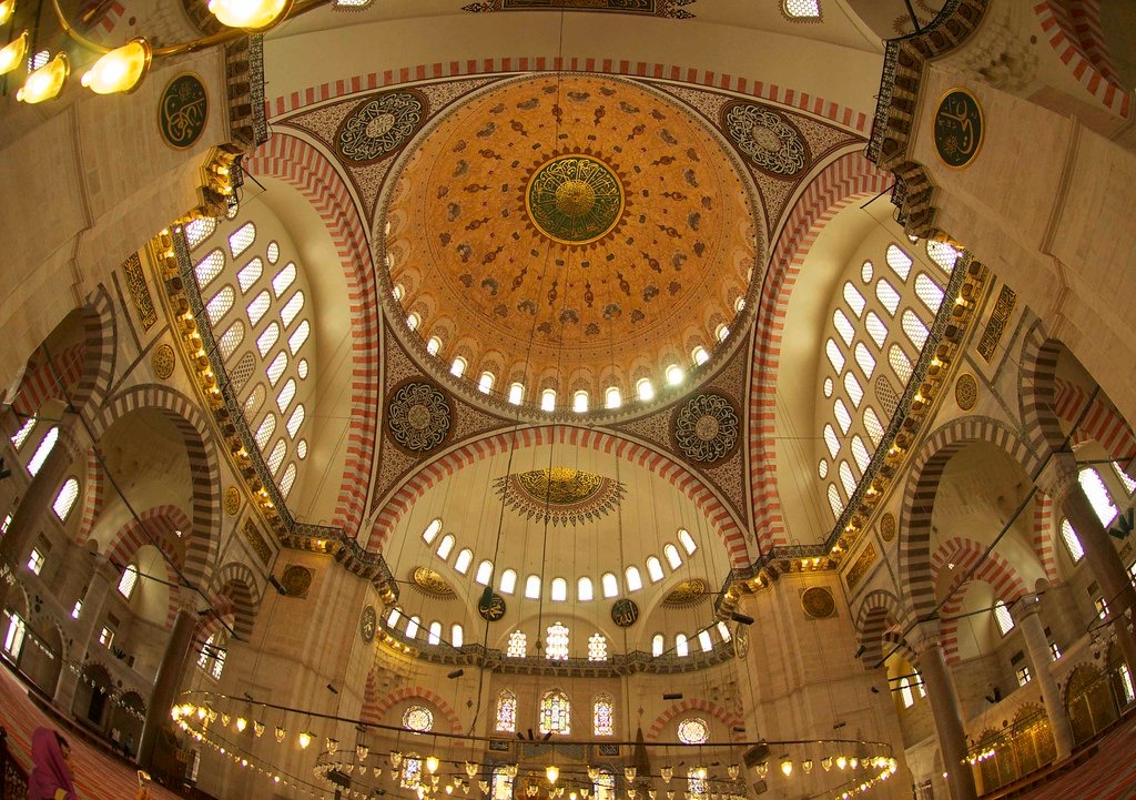 Cami Ne Zaman ve Nasıl Ziyaret Edilir? Adab ve Görgü Kuralları Cami Ne Zaman ve Nasıl Ziyaret Edilir? Adab ve Görgü Kuralları