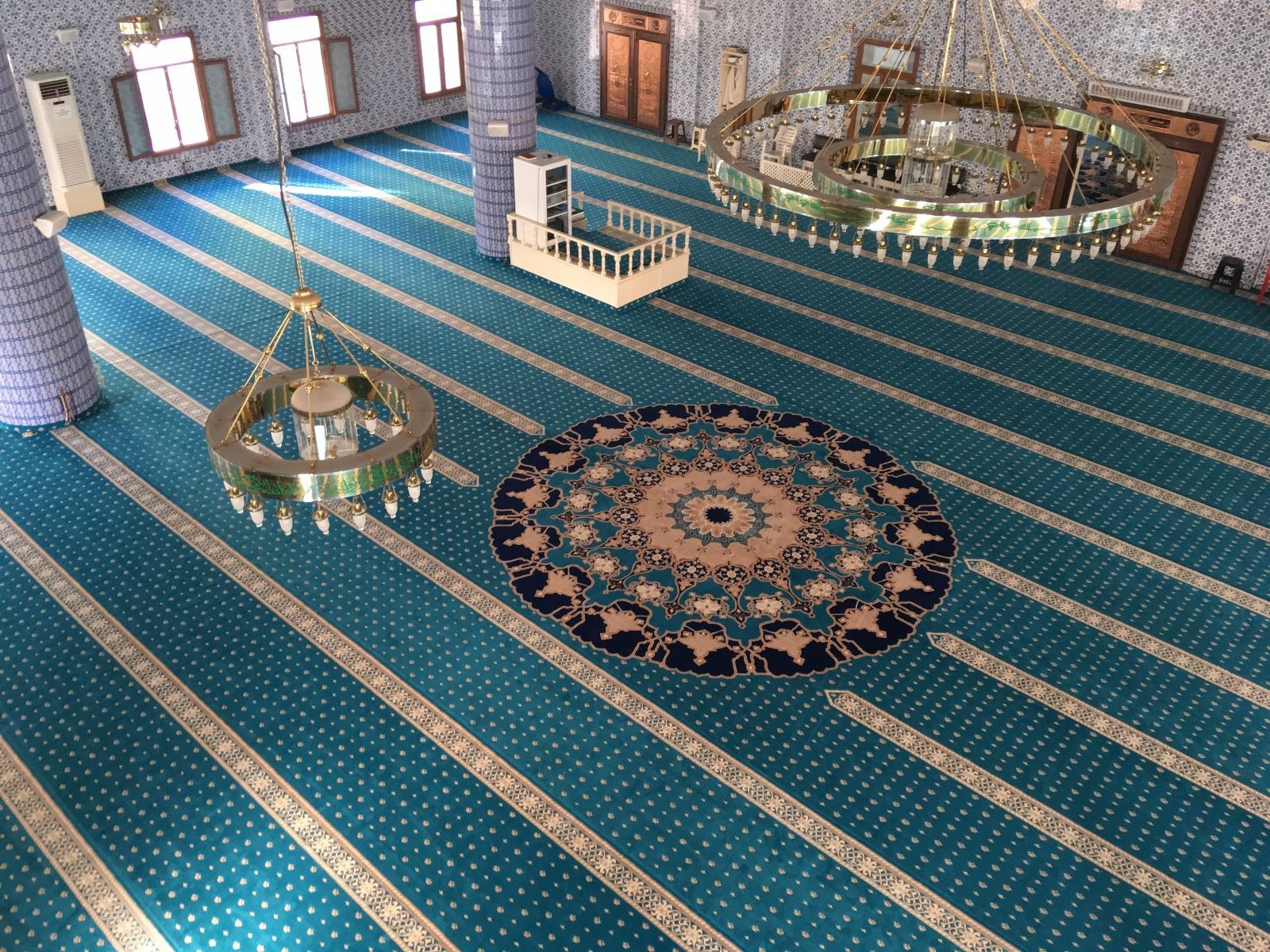 Cami Halıları Neden Özel Olur? Desenlerinin Anlamı Nedir? Cami Halıları Neden Özel Olur? Desenlerinin Anlamı Nedir?