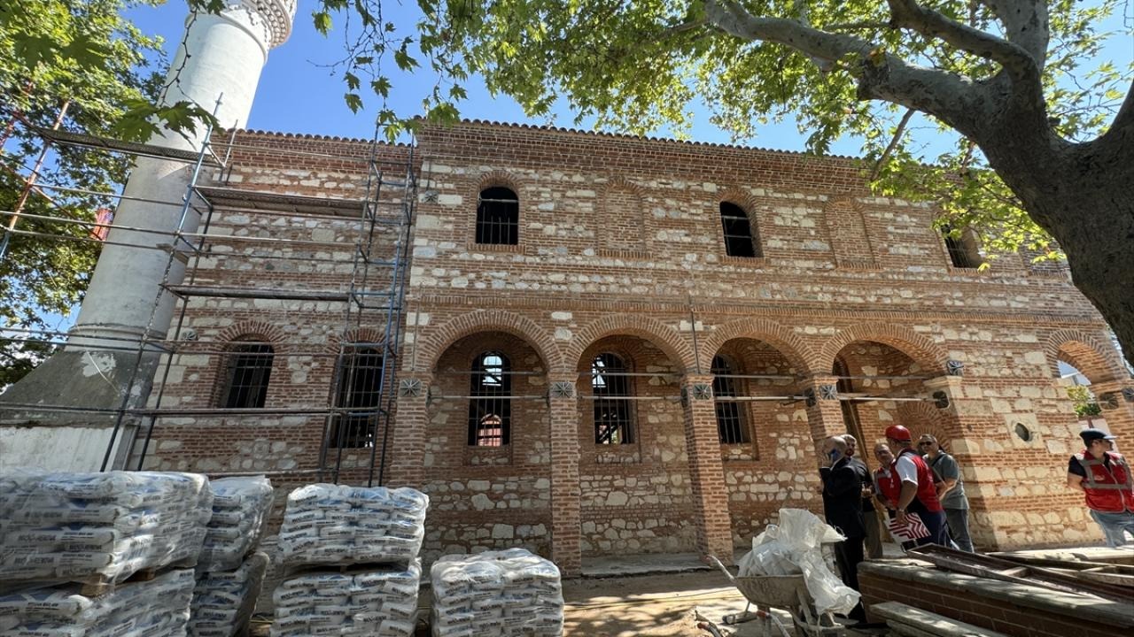 Cami Restorasyonunda Karşılaşılan Zorluklar Cami Restorasyonunda Karşılaşılan Zorluklar
