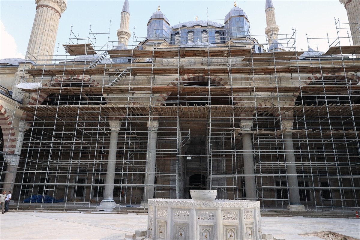 Cami Restorasyonunda Karşılaşılan Zorluklar Cami Restorasyonunda Karşılaşılan Zorluklar