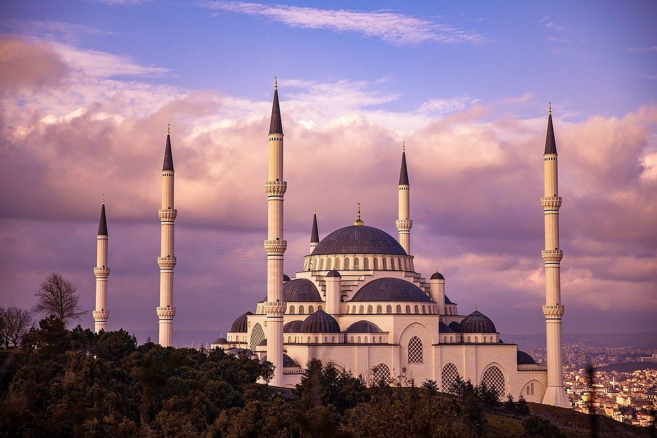 Cami ile Mescit Arasındaki Fark Nedir? Cami ile Mescit Arasındaki Fark Nedir?