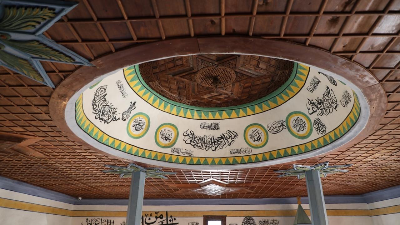 Camilerde Akustik ve İlahi Geleneği Camilerde Akustik ve İlahi Geleneği
