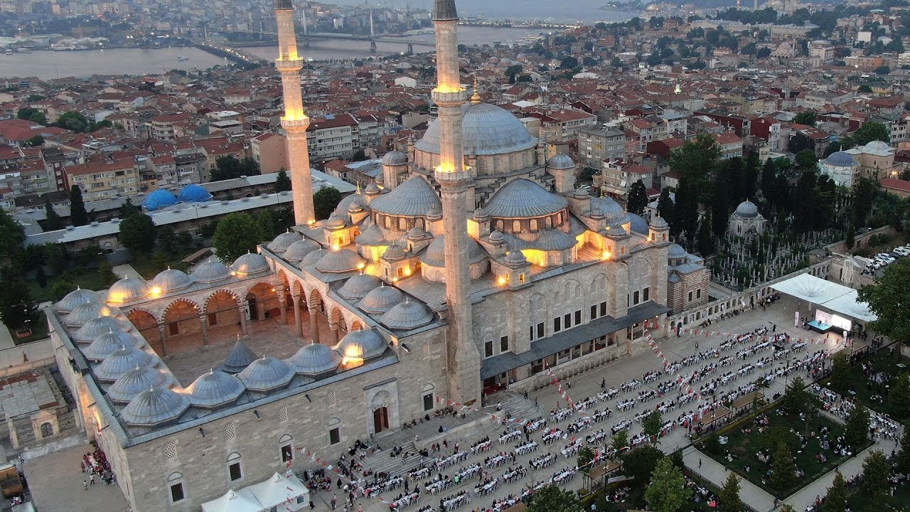 İstanbul’daki En Güzel Camiler İstanbul’daki En Güzel Camiler