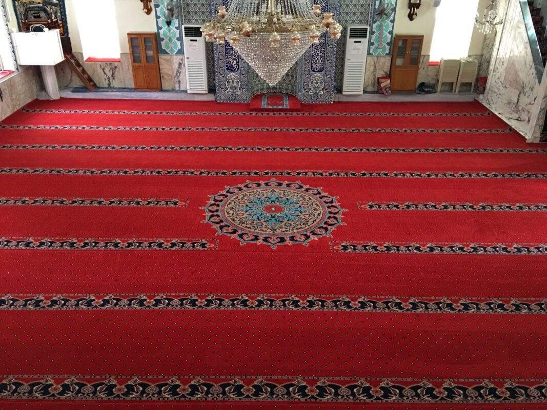 Camilerde Neden Halı Kullanılır? Cami Halısının Özellikleri Neler? Camilerde Neden Halı Kullanılır? Cami Halısının Özellikleri Neler?