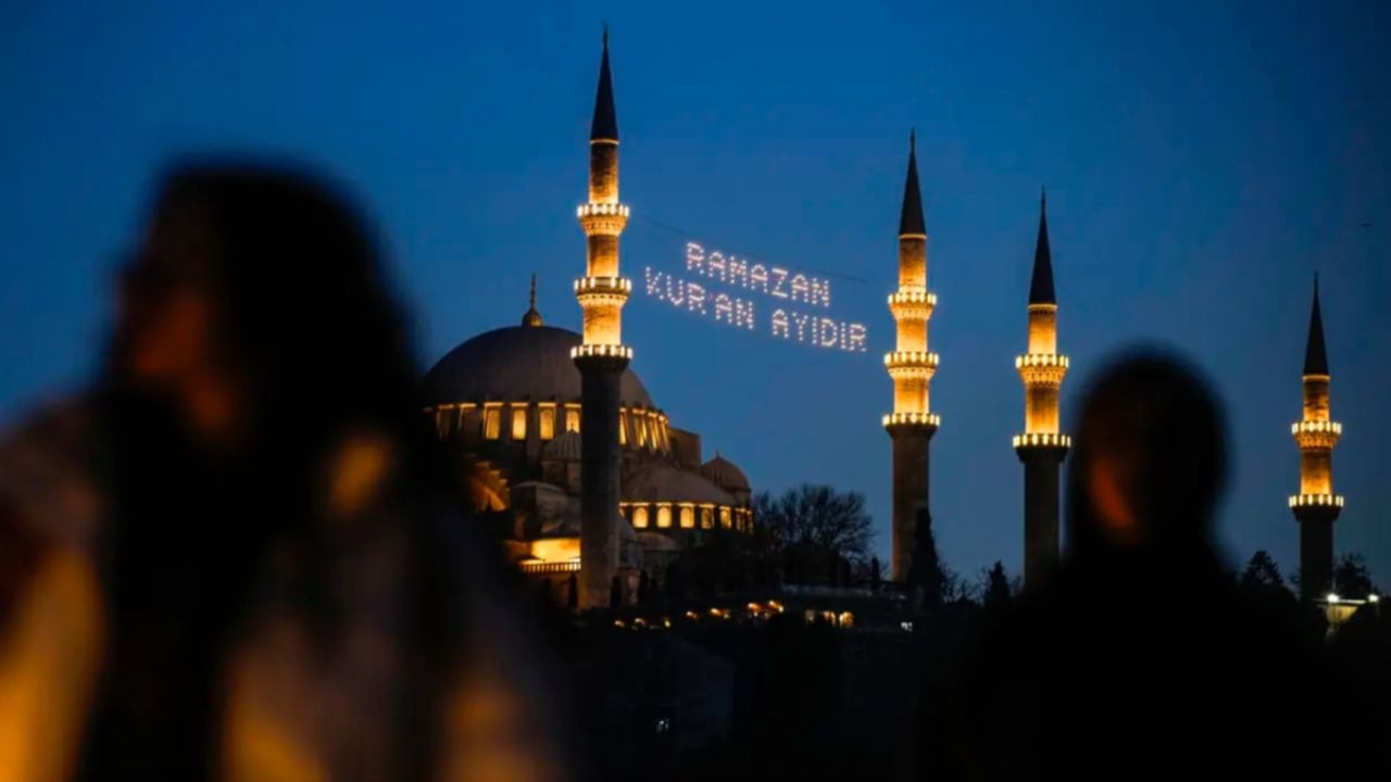 Ramazan’da Camilerin Önemi ve Toplumsal Rolü Ramazan’da Camilerin Önemi ve Toplumsal Rolü